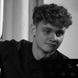 PROGRAMME
Accomponists - Lelde Tīrele and L. Boccherini sonata with cellist Guna Šnē.

ROUND I
L. Boccherini Cello Sonata c-moll G.2b (seconda versione)
K. Davidov “At the Fountain” op 20 No. 2

ROUND II
J. S. Bach Suite No 5 Prelude
K. Davidov Concert Allegro op. 11

ROUND III
C. Saint-Saens Concerto a-moll op. 33 